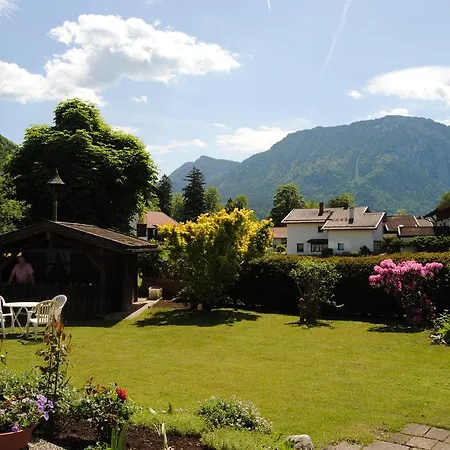 Gastehaus Engel بيت ضيافة *